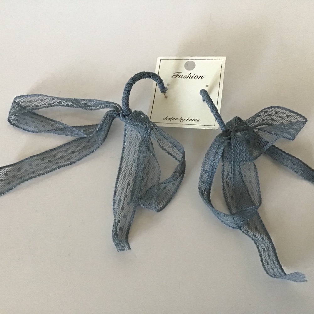 Ribbon Earrings